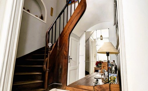 One Of Flat Roof Water Castle, Rochefort ( Commerical)