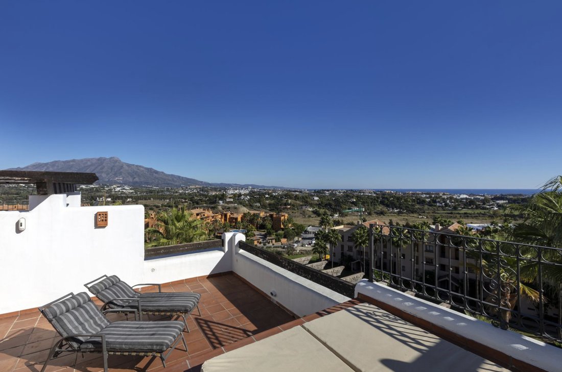 Penthouse in Benahavis, Andalusia, Spain 3 - 17546761