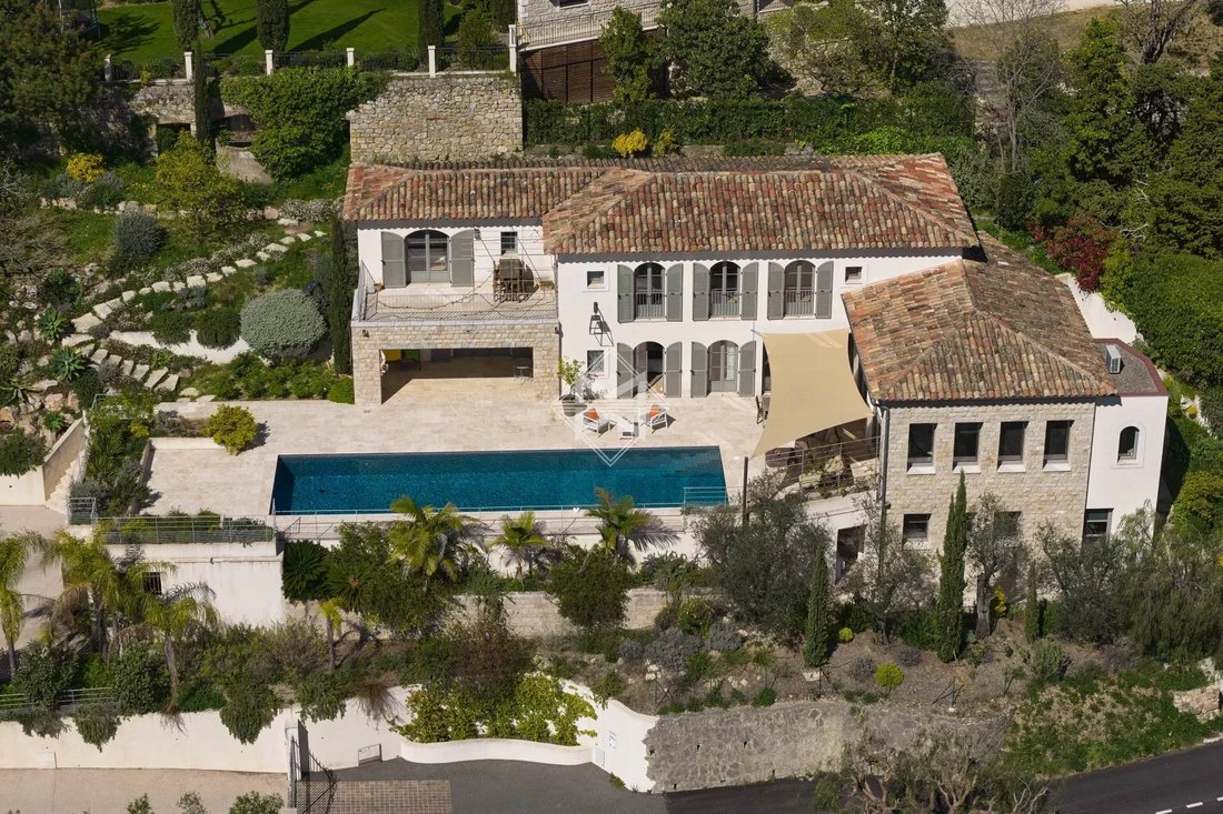 Villa in Mougins, Provence-Alpes-Côte d'Azur, France 1 - 11662772
