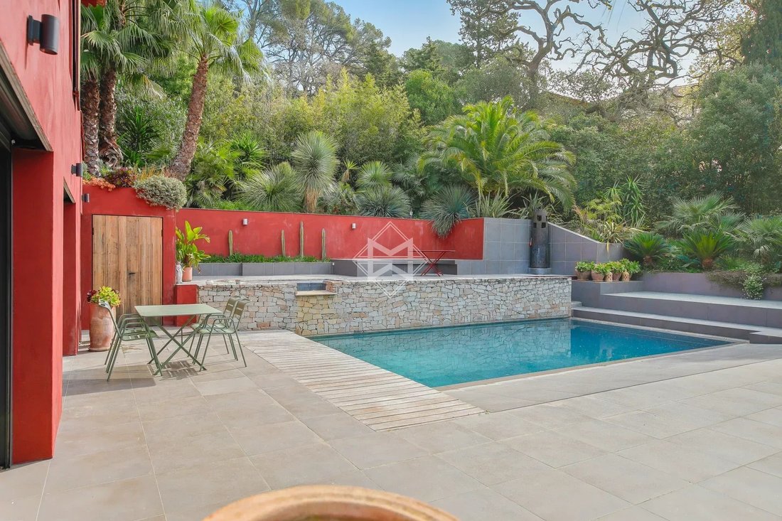 Villa in Toulon, Provence-Alpes-Côte d'Azur, France 3 - 17547055