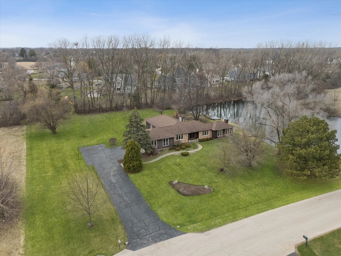 House in Village of Lakewood, Illinois, United States 1 - 17546635