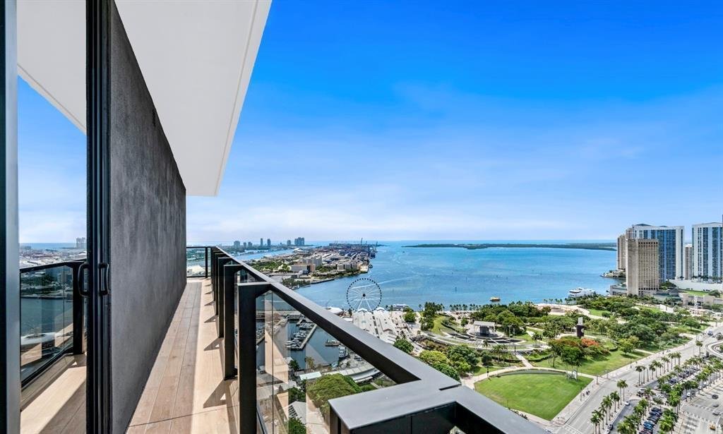 Condo in Miami, Florida, United States 2 - 17546540
