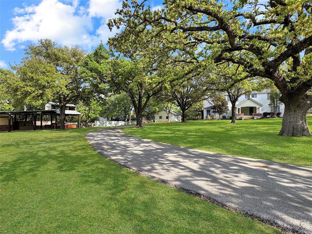 House in Bedford, Texas, United States 2 - 17545913