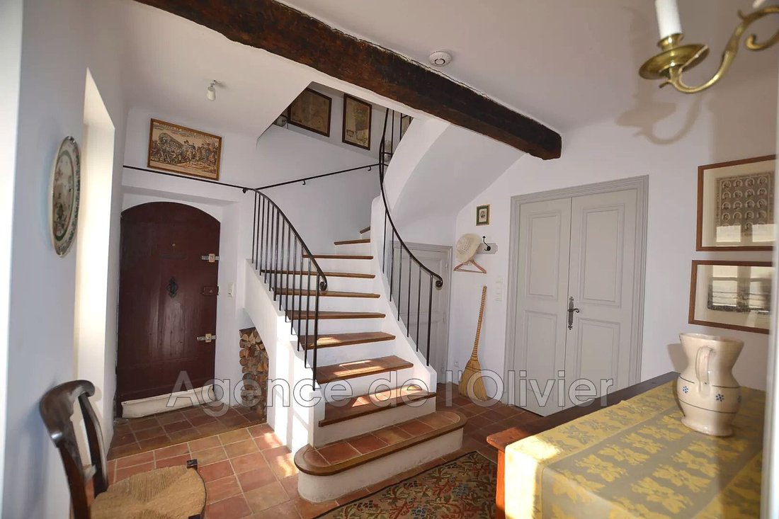 Villa in Châteauneuf-Grasse, Provence-Alpes-Côte d'Azur, France 5 - 17537572