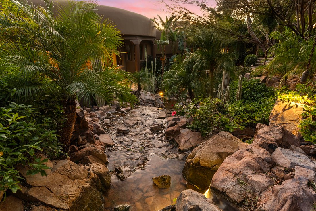 Scottsdale, Arizona, United States 5 - 16774872