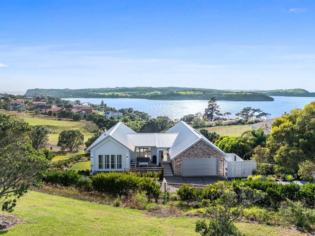Auckland, Auckland, New Zealand 2 - 17547259