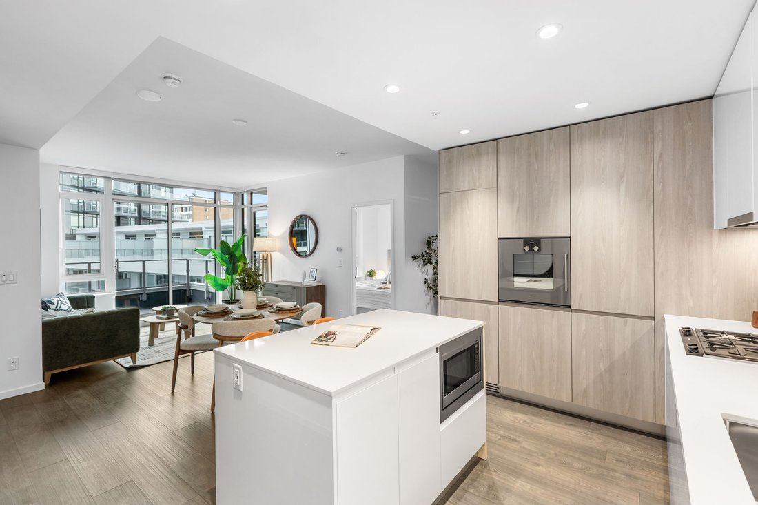 Condo in Richmond, British Columbia, Canada 1 - 17547345