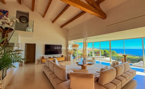 Villa in Les Issambres, Roquebrune-sur-Argens, France 1