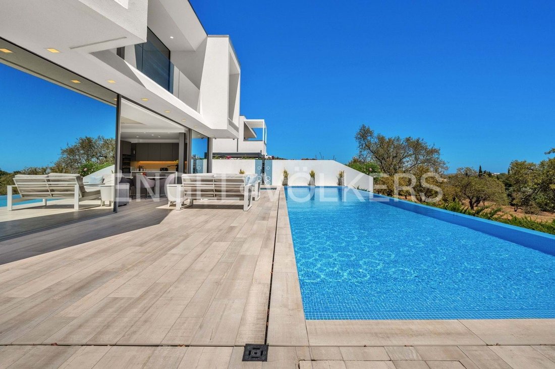 Villa in Loule (Sao Clemente), Algarve, Portugal 2 - 14489514