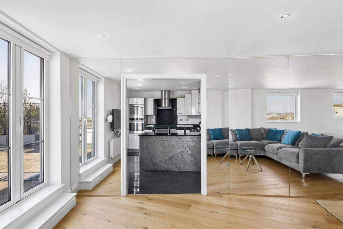 Apartment in St John's Wood, Westminster, England 5 - 17237161