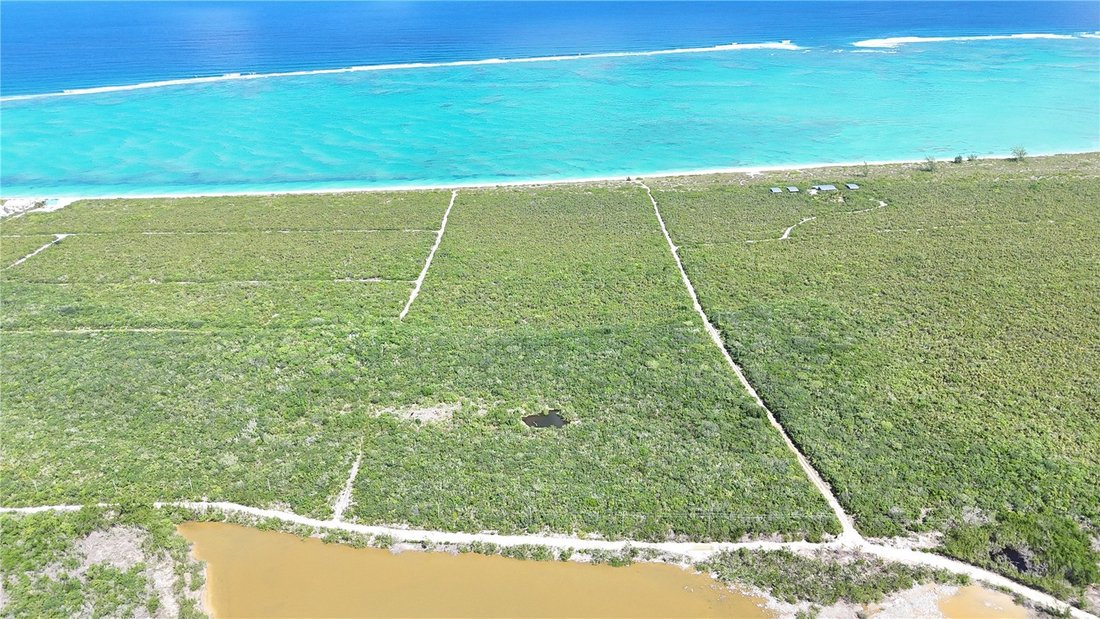 Land in Sandy Point, Caicos Islands, Turks and Caicos Islands 1 - 17547725