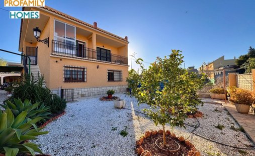 Chalet in San Juan de Alicante, Valencian Community, Spain 1