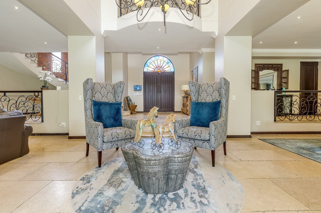 House in Benmore Gardens, Gauteng, South Africa 4 - 17547558