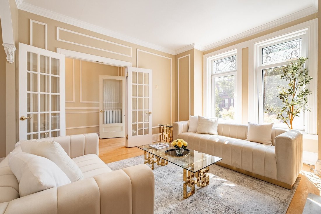 Apartment in Westmount, Quebec, Canada 2 - 17548009