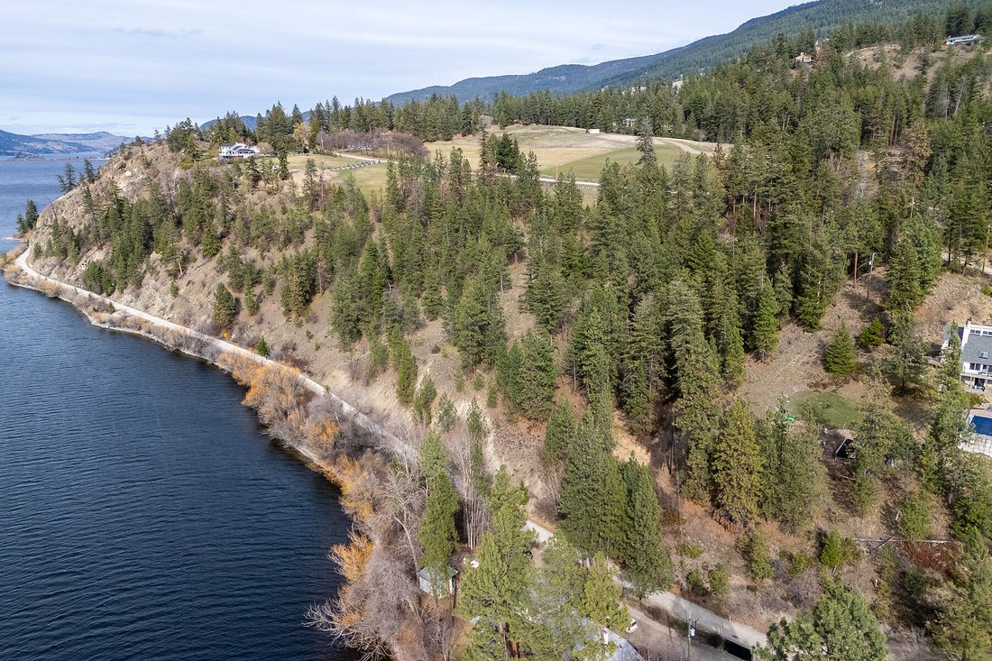 Lake Country, British Columbia, Canada 2 - 17547948