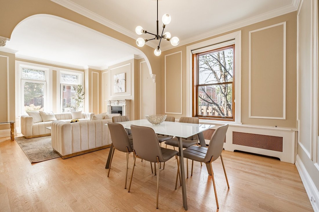 Apartment in Westmount, Quebec, Canada 4 - 17548009