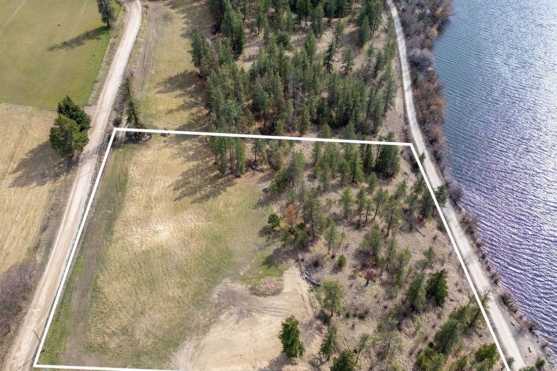 Lake Country, British Columbia, Canada 3 - 17547948