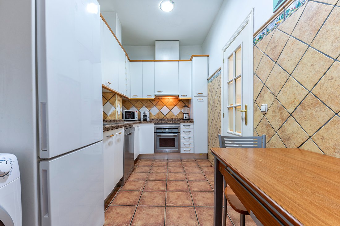Apartment in Casco Antiguo - Santa Cruz - Ayuntamiento, Alicante, Valencian Community 4 - 17548089