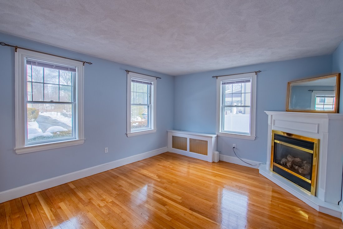 Dedham, Massachusetts, United States 5 - 17548041