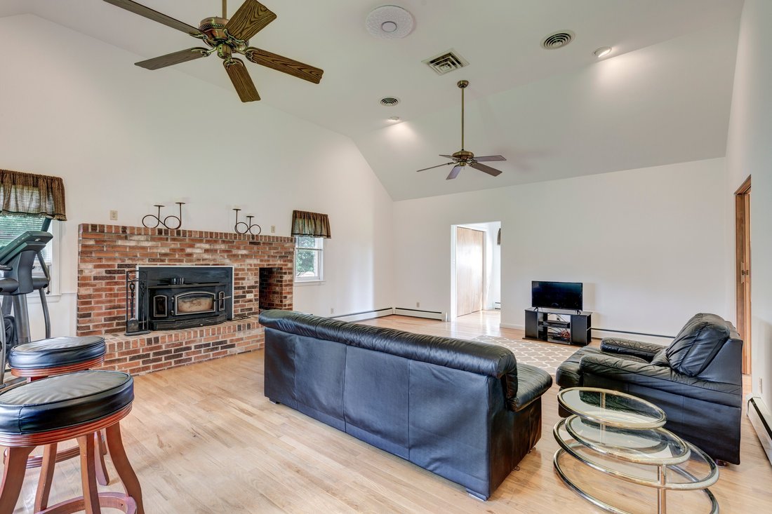 House in Reisterstown, Maryland, United States 4 - 17548035