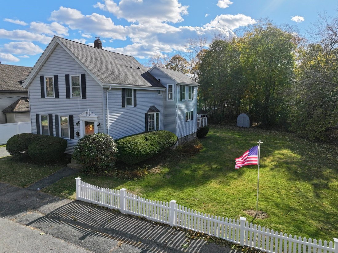 Dedham, Massachusetts, United States 1 - 17548041