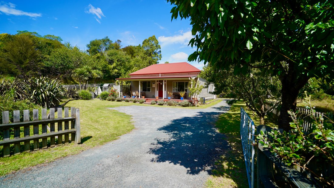 Ngatimoti, Tasman, New Zealand 1 - 17547941