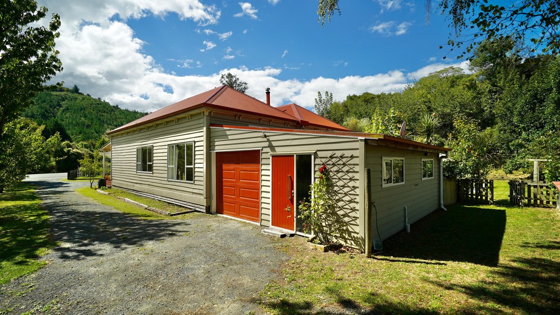 Ngatimoti, Tasman, New Zealand 5 - 17547941