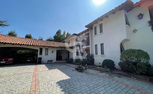 House in Lo Barnechea, Santiago Metropolitan Region, Chile 1