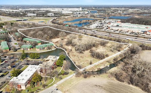 Land in Aurora, Illinois, United States 1