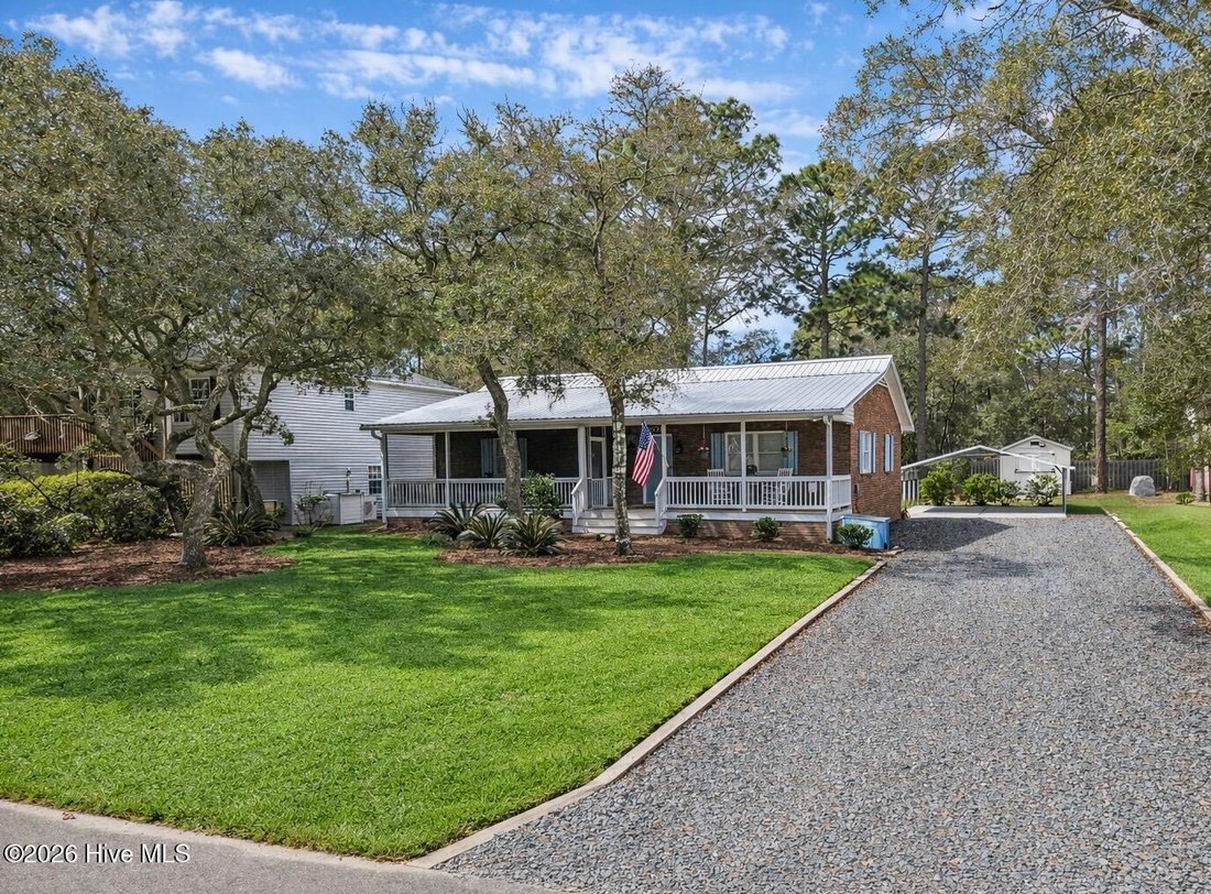 House in Oak Island, North Carolina, United States 4 - 17494975