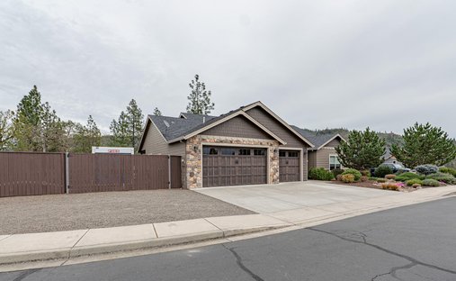House in Shady Cove, Oregon, United States 1