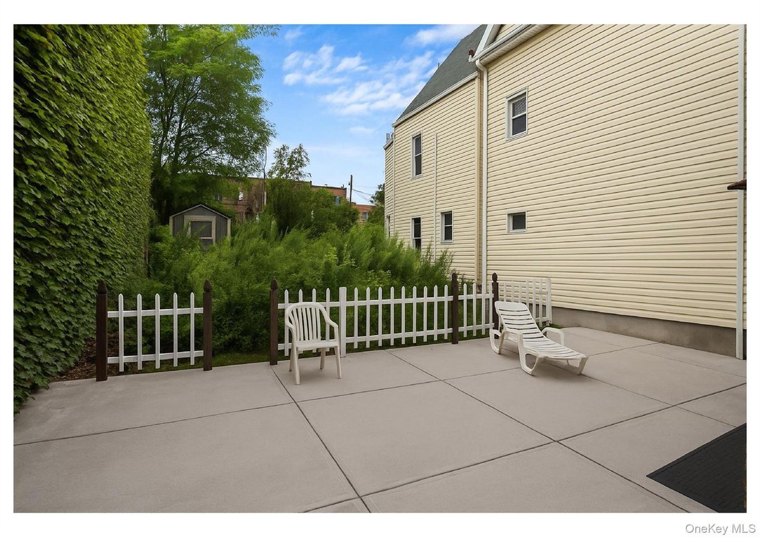 House in New York, New York, United States 5 - 16979283