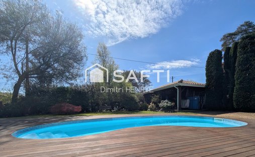 House in Sud, Léognan, France 1