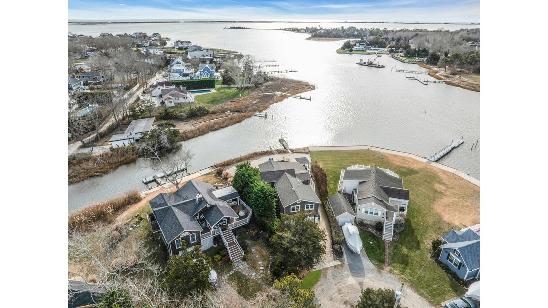 House in Hampton Bays, New York, United States 1 - 16876485