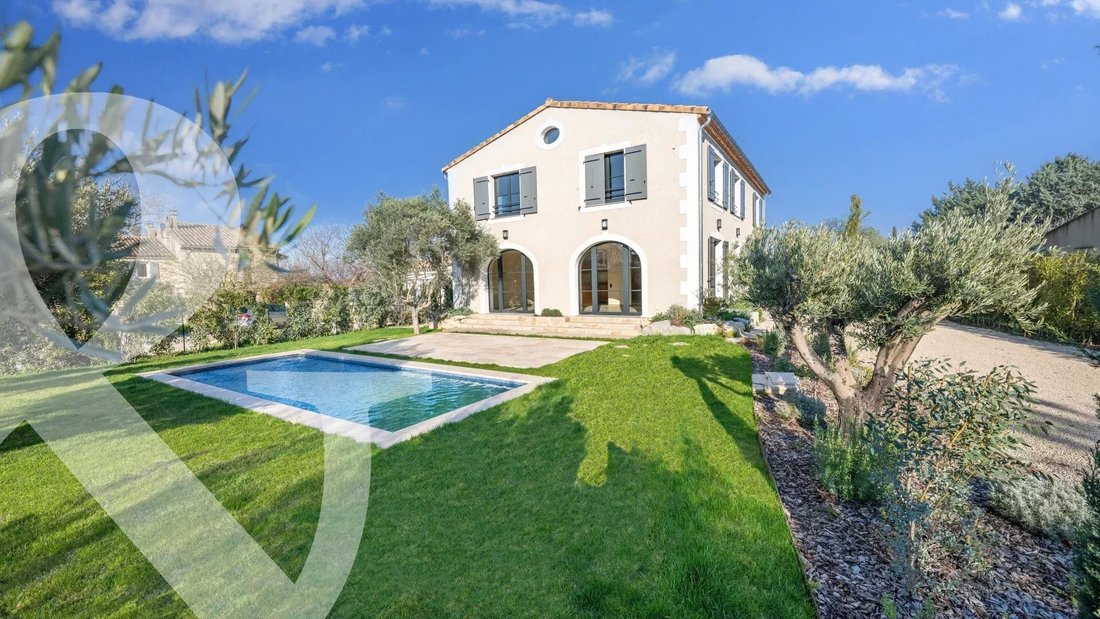 House in Eygalières, Provence-Alpes-Côte d'Azur, France 2 - 17550398