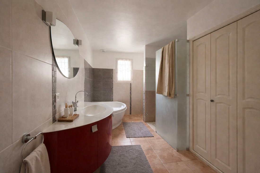 Villa in Granettes-Jauberte-Heilige Anna, Aix-en-Provence, Frankreich 5 - 17552434