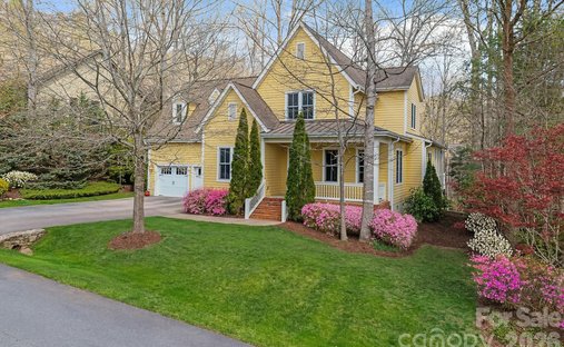 House in Fairview, North Carolina, United States 1