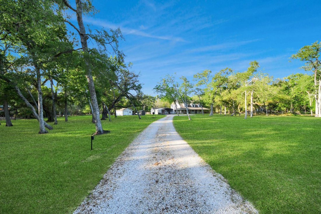 House in Damon, Texas, United States 3 - 17552138