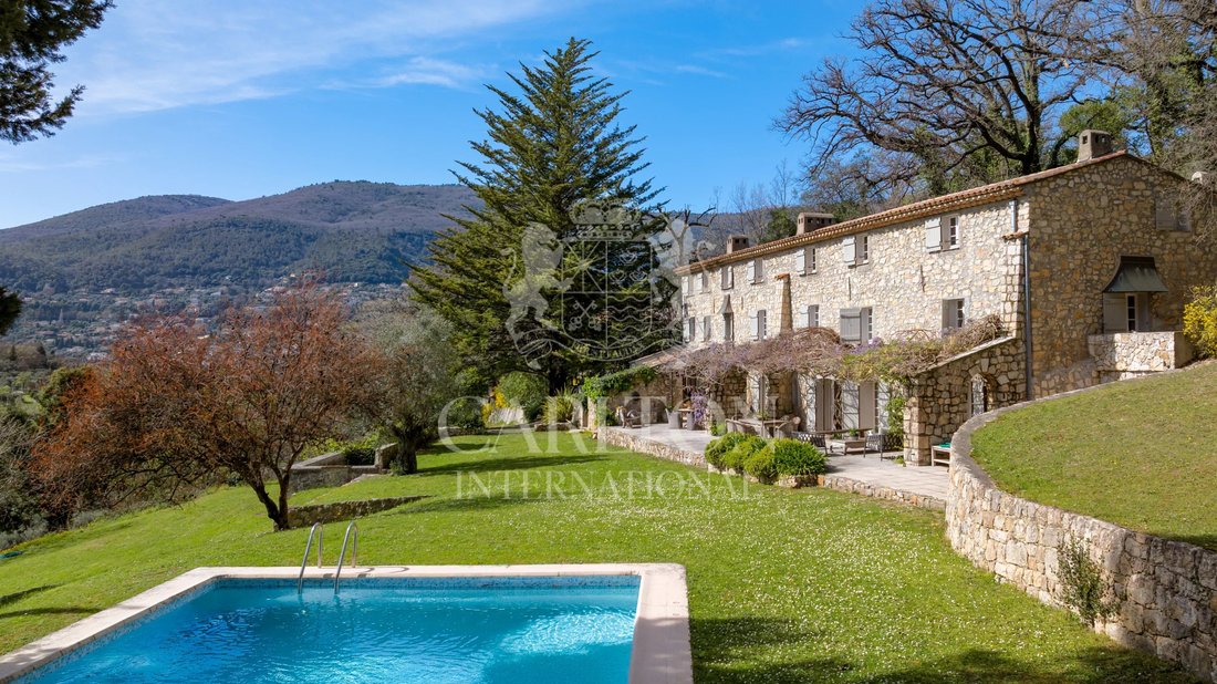 Country House in Châteauneuf-Grasse, Provence-Alpes-Côte d'Azur, France 3 - 17550355