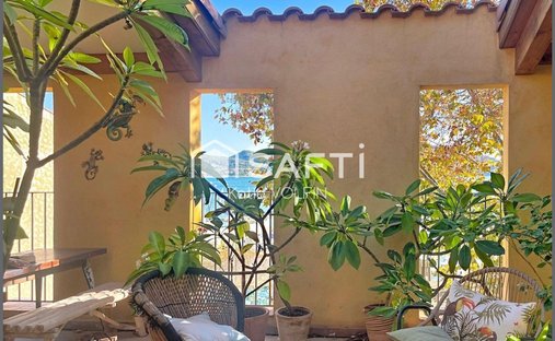 Apartment in Saint-Cyr-sur-Mer, Provence-Alpes-Côte d'Azur, France 1