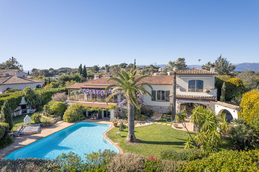 House in La Maure-Super Cannes, Vallauris, France 1 - 17549962