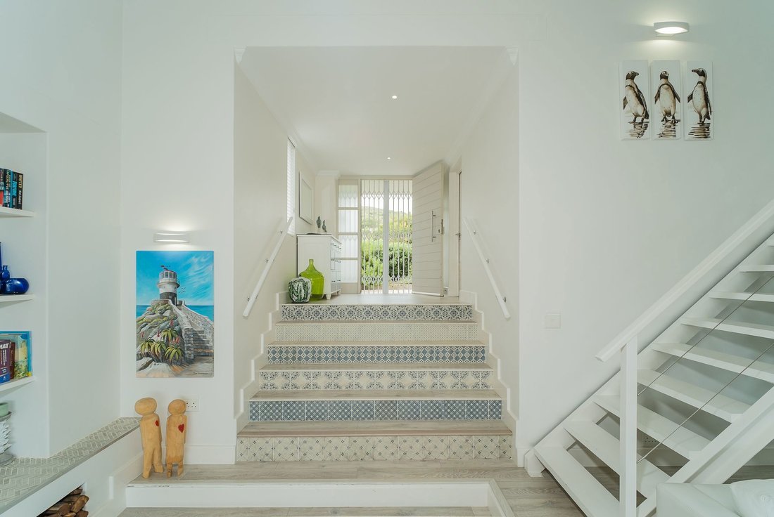 House in Fish Hoek, South Peninsula, Cape Town 5 - 17497261