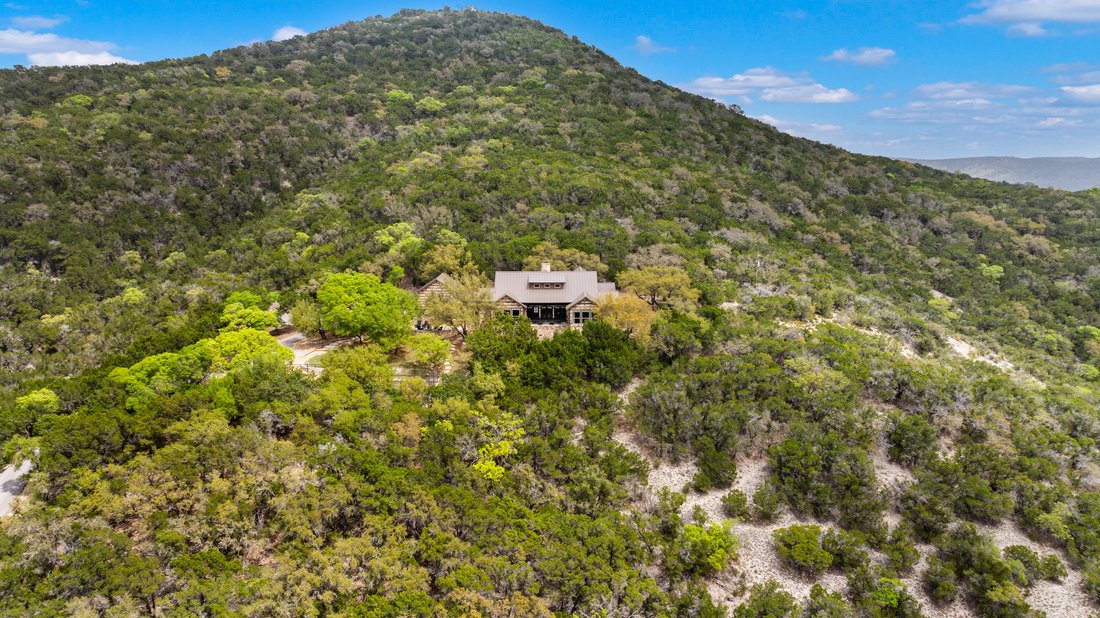 House in Vanderpool, Texas, United States 2 - 17551052