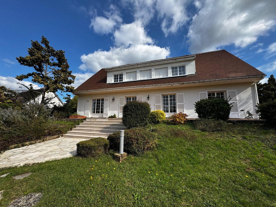 House in Livry-sur-Seine, Ile-de-France, France 1 - 17549663