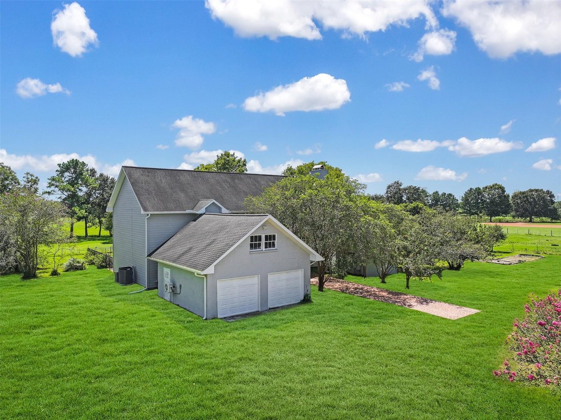 House in Friendswood, Texas, United States 3 - 17552189