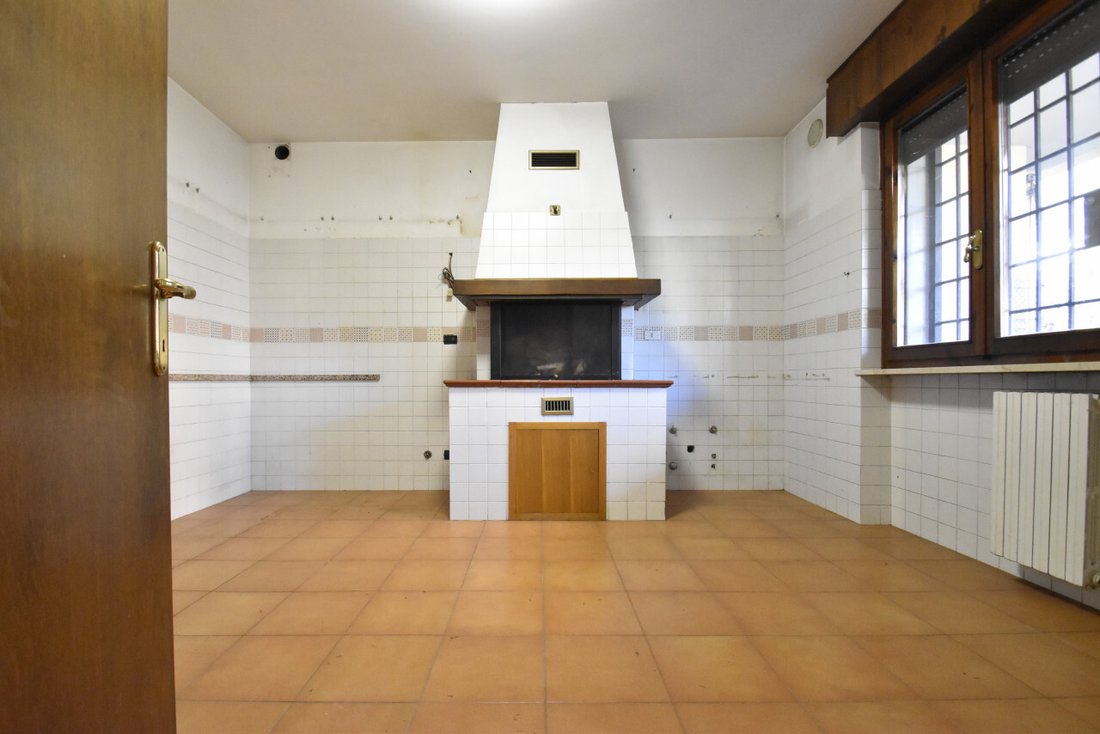 House in Verona, Veneto, Italy 5 - 17553434
