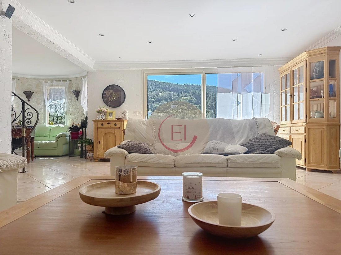 Villa in Les Termes, Mandelieu-la-Napoule, France 4 - 17373309