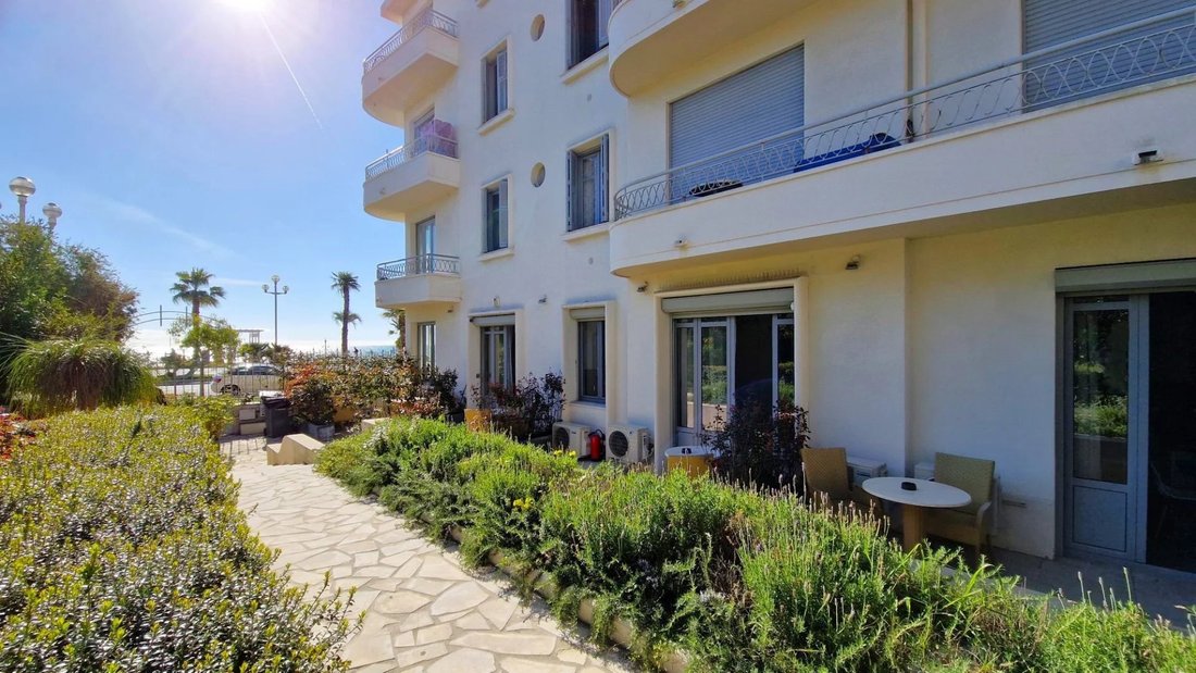 Apartment in Fabron, Nice, France 1 - 17549929