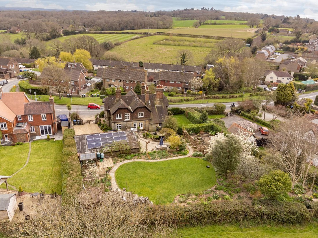 House in Turners Hill, England 1 - 17549687