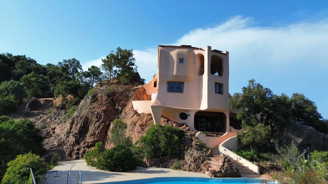 Finca en Mandelieu-la-Napoule, Provenza-Alpes-Costa Azul, Francia 1 - 14476114
